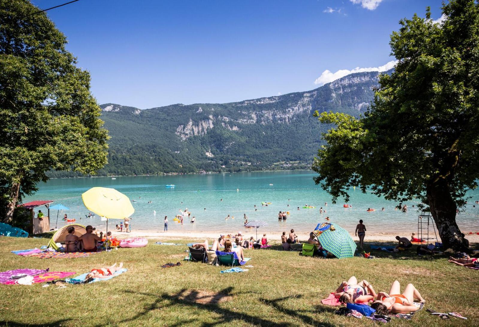 Huttopia Lac D'Aiguebelette Saint-Alban-de-Montbel Luaran gambar